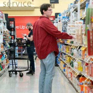 Merek Media Ritel Merek untuk Memikirkan Kembali Pemasaran Pembelanja - bukan menggantikannya