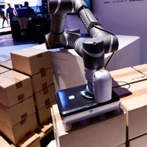 Bagaimana AI mengubah logistik e-commerce: meminimalkan gangguan