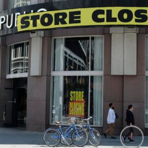 PHK eceran melonjak saat pengecer menyesuaikan dengan meningkatnya tekanan ekonomi dan profitabilitas