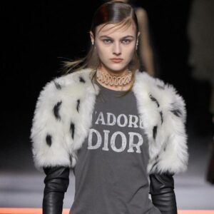 T-Shirt Logo J'adore Mixed Dior, Orlando Ruffs & A Giant Pterodactyl