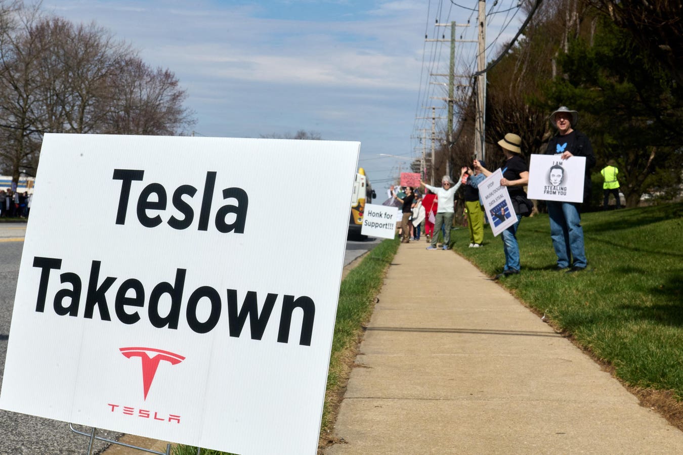 Bagaimana merek seperti Tesla dan Target menavigasi boikot? Transparansi.