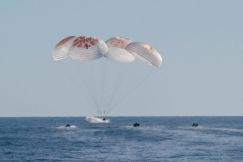 Crew-9 SpaceX Dragon Freedom Spacecraft Splashdown