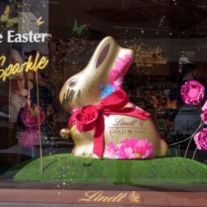 Maret Penjualan Penjualan Ritel Sebelum Tarif Trump