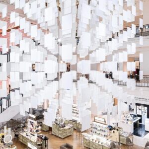 Mengapa komunitas mungkin bagian yang hilang untuk menghidupkan kembali department store