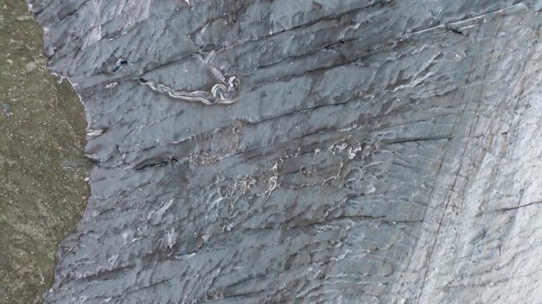 Tampilan drone celah di gornergletscher