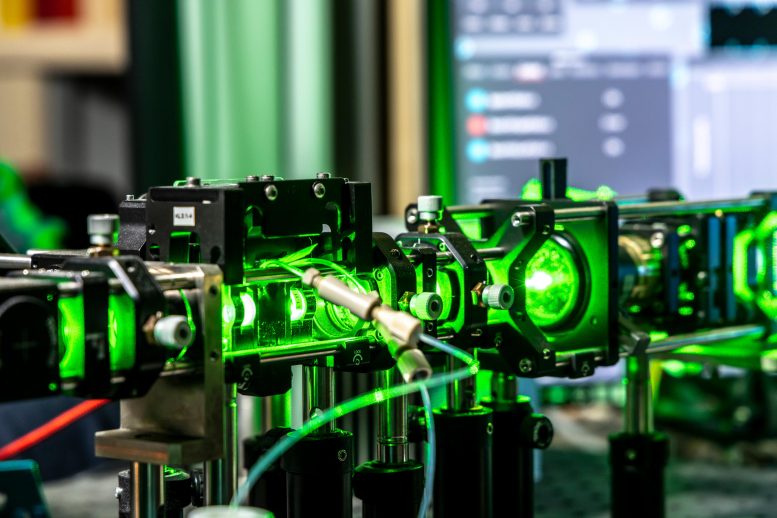Platform sensor laser nanoplastik