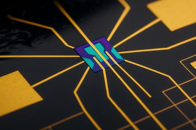 Konsep Seni Desain Transister