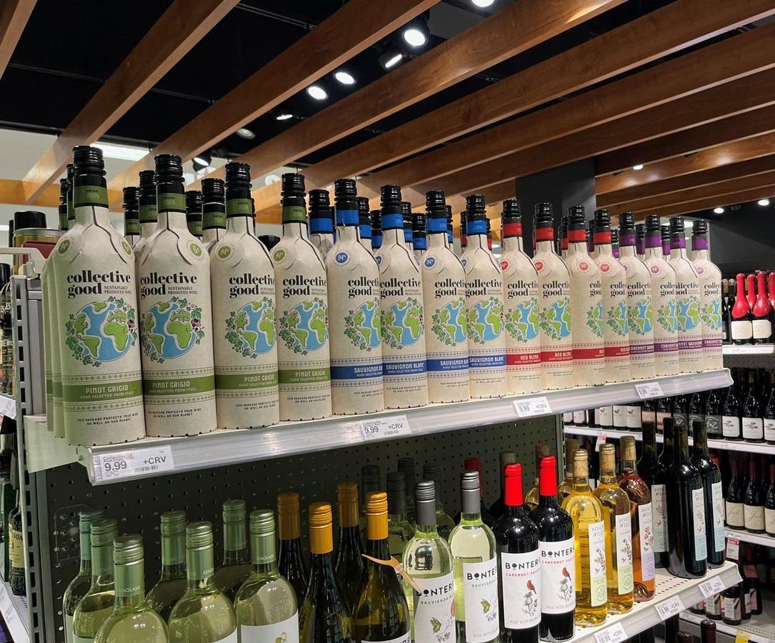Untuk Bulan Bumi, Target memperkenalkan berbagai anggur yang terjangkau dalam botol kertas