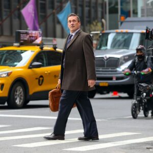 Apa yang 'teman & tetangga' Anda memberi tahu kami tentang materialisme