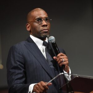 Boikot target lain memanggil hari Minggu ini untuk menghormati George Floyd dalam protes yang penuh doa