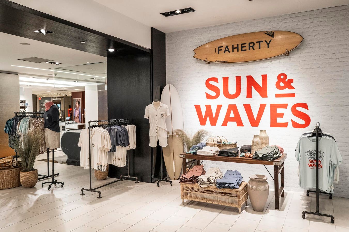 Tim Faherty dan Bloomingdale untuk membawa Coastal Cool ke Midtown