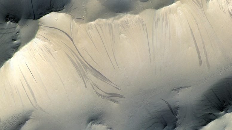 Garis -garis di Planet Mars