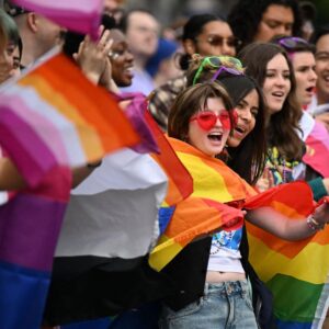 Bulan Pride 2025 Penyelenggara menghadapi masa depan yang tidak pasti karena sponsor perusahaan menarik kembali