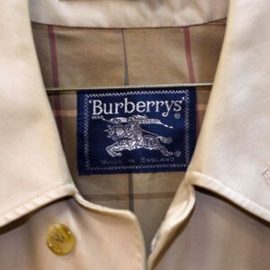 Reputasi Burberry mencapai tinggi bersejarah, menandakan turnaround dan naik penjualan di depan