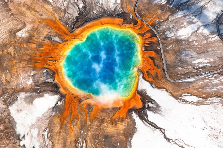 Aerial View Grand Prismatik Spring Yellowstone National Park