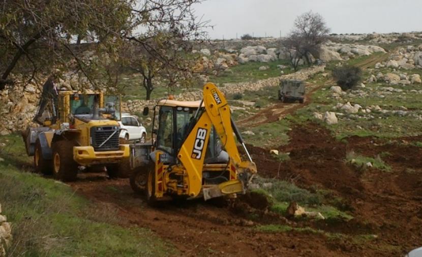 Pemukim Buldoze Traktat Luas Lahan Palestina di Jericho
