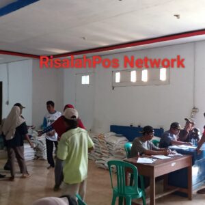 Ratusan Warga Kampung Simpang Asam, Kecamatan Banjit: Hari Ini Terima Bantuan Beras Cadangan Pangan Pemerintah (CPP) Tahun 2025