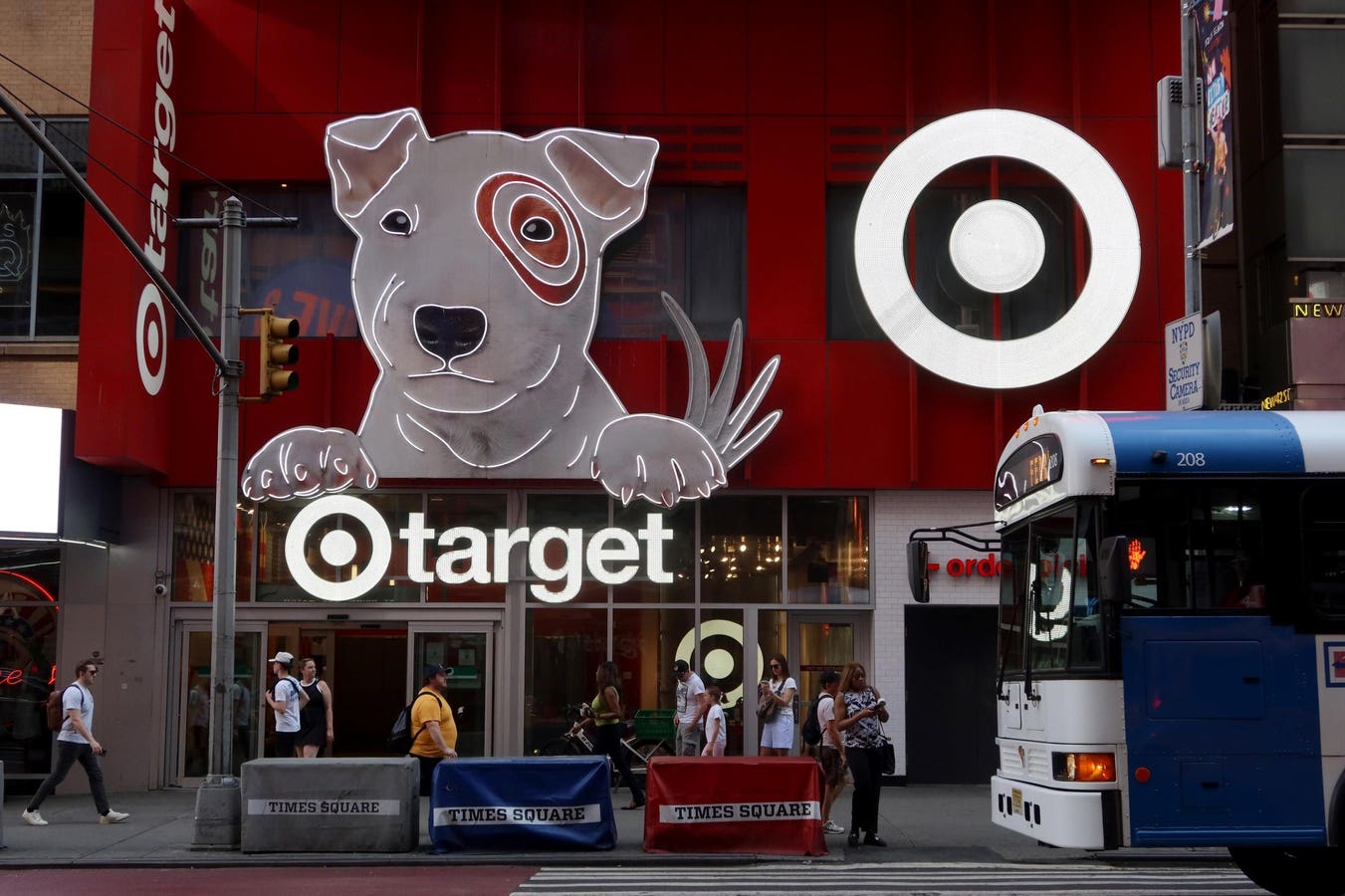 Target Ends Price Match Policy, Menyerahkan Amazon, Walmart The Pricing Advantage