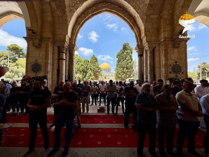 40.000 jamaah menghadiri doa Jumat di masjid AQSA
