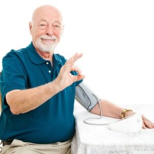 Pembacaan tekanan darah senior yang baik