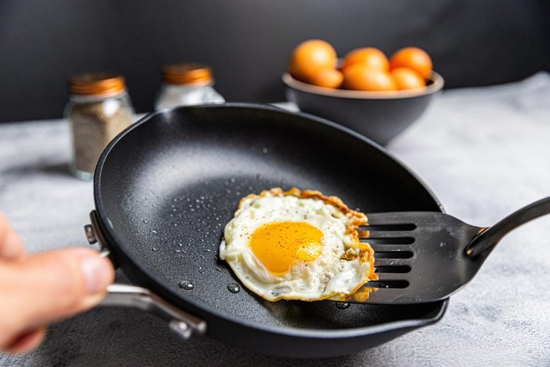 Sisi cerah telur non tongkat wajan