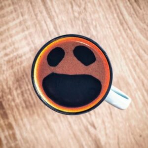 Wajah kopi berteriak