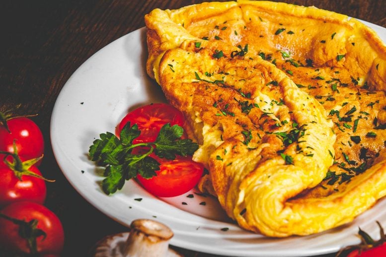 Telur telur dadar herbal tomat