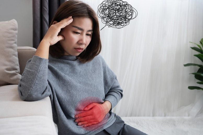 Wanita Asia menderita perut gugup