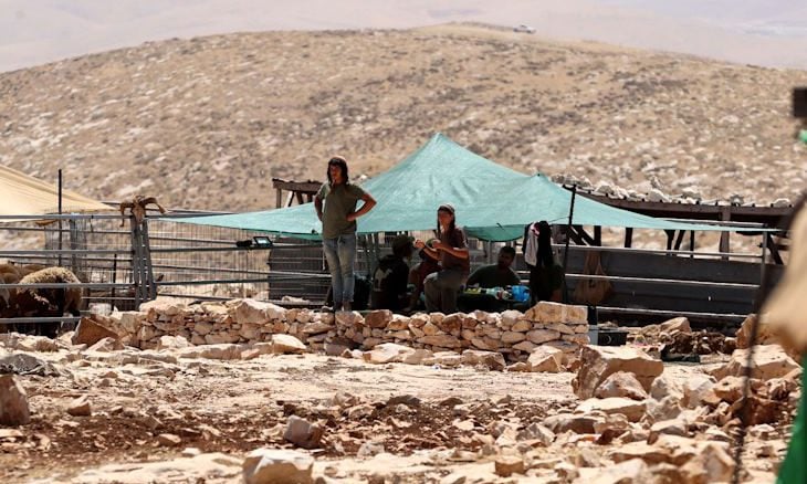 Pelanggaran pemukim, serangan yang dilaporkan di area bank W. yang berbeda