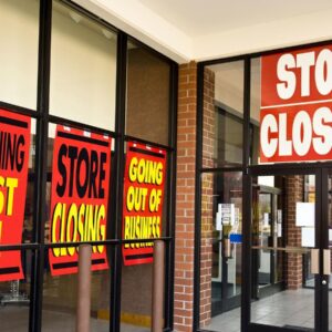 Ritel menjadi lebih ramping karena penutupan toko dan jumlah kepala menyusut