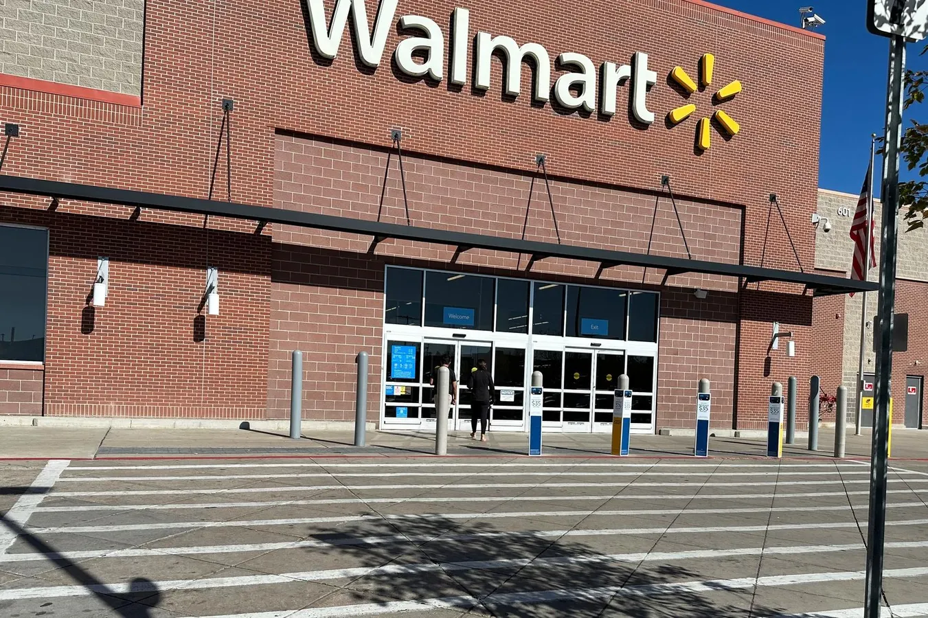 Walmart Baru Saja Meluncurkan Tembakan AI Besar ke Haluan Amazon