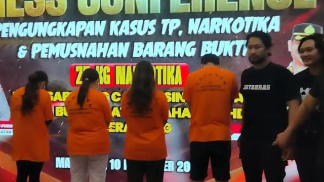 Akui Punya Surat Resmi, Minta Uang Ganti Adopsi Rp85 Juta