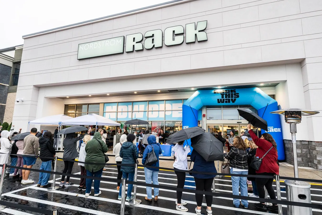 Rak Nordstrom Muncul Sebagai Pembangkit Listrik Premium dengan Harga Murah