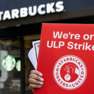 Serikat Pekerja Starbucks Bersiap Untuk Pemogokan 'Pemberontakan Piala Merah'