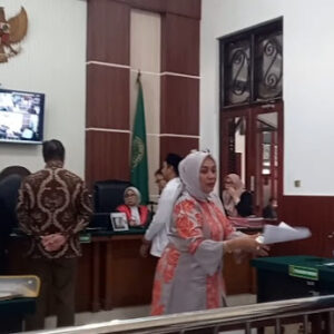 Adik Mahfud MD Beberkan Bukti Ijazah S1 Palsu yang Dijual Rp500 Ribu, Dibuat Pakai Photoshop