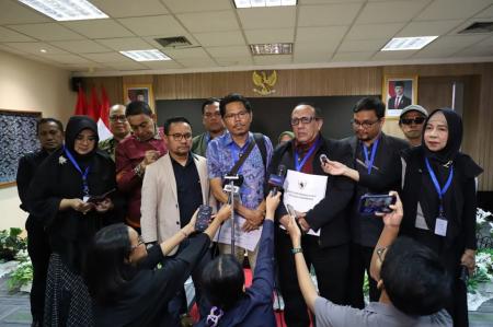 Ajukan Gugatan ke KIP, Bonatua Silalahi Persoalkan Penyetaraan Ijazah Gibran
