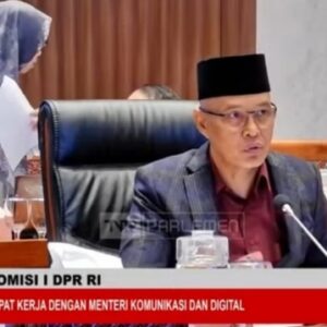 DPR Sebut Serangan di Medsos untuk Mereka adalah Ulah Buzzer DPR Sebut Serangan di Medsos untuk Mereka adalah Ulah Buzzer Terorganisir