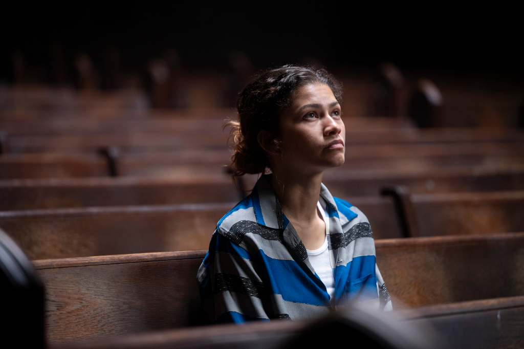 'Euphoria' Meluncurkan Foto Baru Untuk Musim 3: Zendaya, Sydney Sweeney
