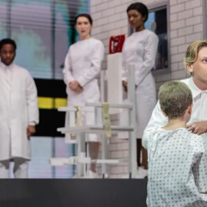 Jamie Campbell Bower Kejutan Cameo di Stranger Things di Broadway