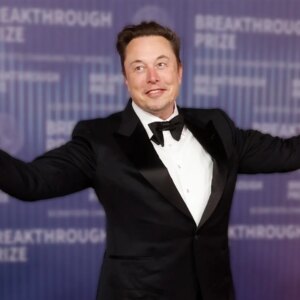 Penawaran Tender SpaceX Mendorong Kekayaan Bersih Musk Mencatat $677 Miliar