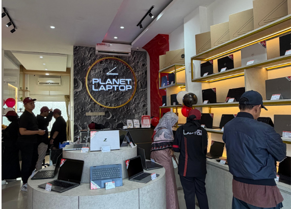 Planet Laptop Resmi Hadir di Depok, Tawarkan Laptop Bersertifikasi untuk Mahasiswa & Kreator Muda