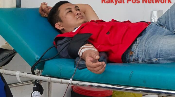 Di sela Tugas pemantauan arus Mudik, Anggota PMI Rahmat Shali Akbar. S. STP. M. Si,,Tinggalkan Pos Pantau Demi Selamatkan Nyawa Bocah 7 Tahun